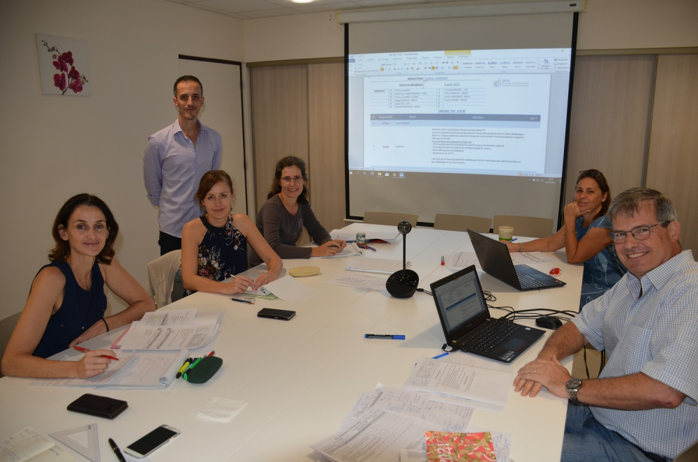 Mise en situation d'audit interne pendant la formation, de droite à gauche : Philippe Martin (directeur de la DFPC), Elise Billaux (formatrice Elise Billiaux Consulting S.A.R.L),  Florence Lemaire, Florent Franchette, Sophie Donnet, Lydie Vanpeperstraete